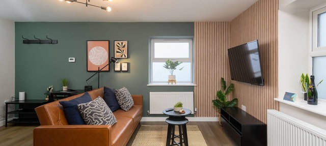Gad Suite - Modern 2BR Apartment with Parking and