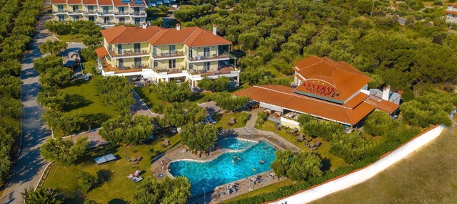Gerakini Poolside Holiday Apartment