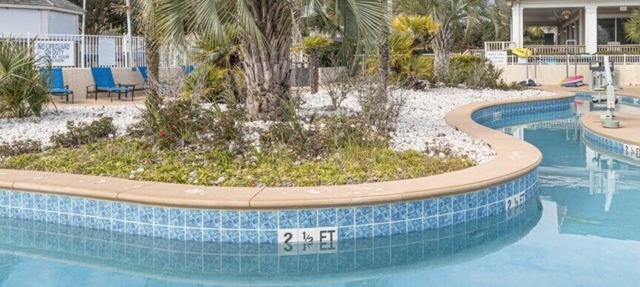 Glaring Harbour Lights, 2 Bedroom Villa