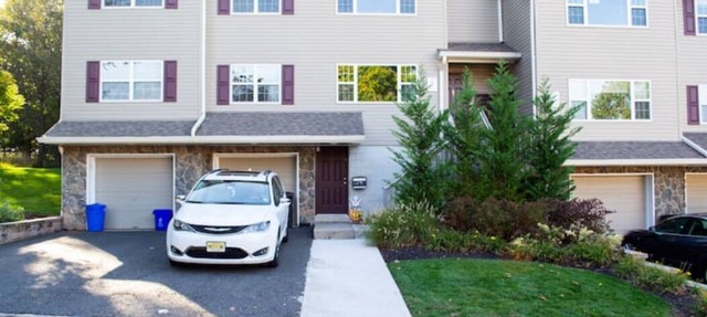 Golf view from Patio- Spacious 3-bedroom apartment in charming Bridgewater