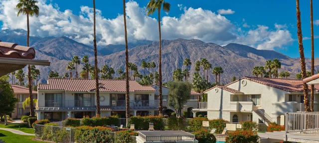GORGEOUS 2BR+2BA (U) MESQUITE COUNTRY CLUB CONDO