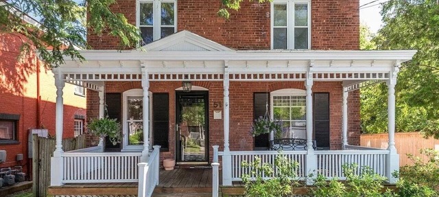 Gorgeous 4 bd - steps from Church St; Lake Champlain