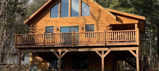 Gorgeous 4BR Log Home Near Storyland & N. Conway. AC, Large Deck, Dog friendly