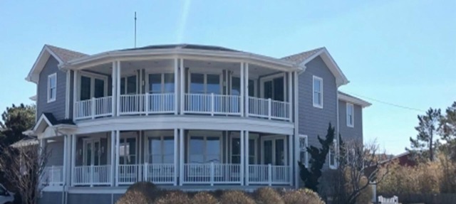GORGEOUS BAY SIDE HOME!