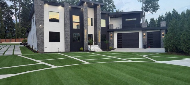 Gorgeous Modern Compound w/private resort backyard & full outdoor kitchen