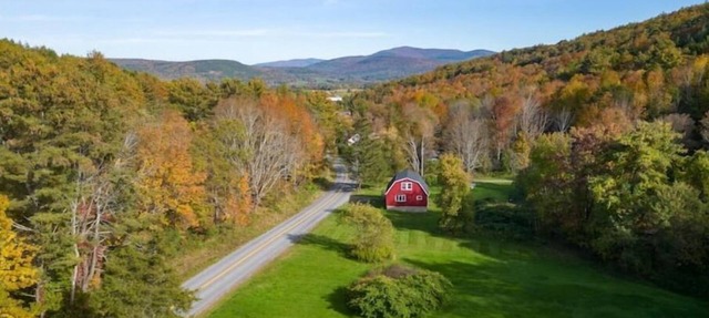 Gorgeous Mountains Views & Private Stream in Secluded Oasis