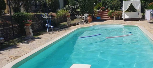 Gorgeous shabby rustic on Tuscan hills, pool on request