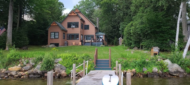 Gorgeous Waterfront with Dock & Mountain Views on Winnisquam - Sleeps 10