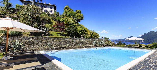 Gracious villa with pool & panoramic views on Lake Maggiore! Villino San Remigio