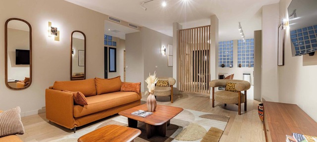 Grand 4 pièces climatisé avec patio à Paris