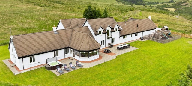 Grassyards House