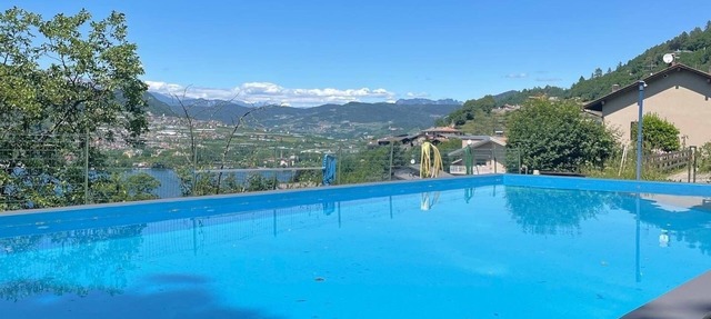 Grazioso appartamento con vista spettacolare sul lago