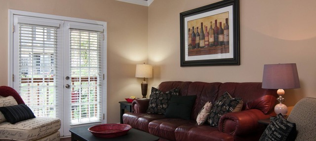 Great Condo Available for an Athens Visit, very close to campus and downtown