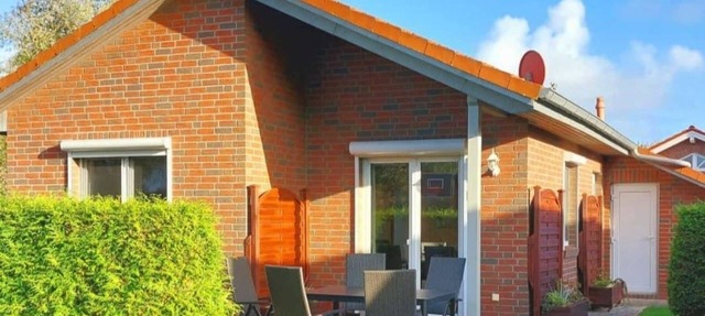 Great house with playground, canoe, wifi, bicycle shelter, prices incl. VAT. ER and NK