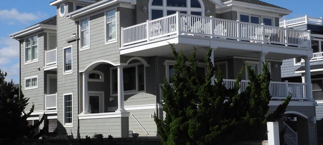 Great location with beautiful ocean and bay views