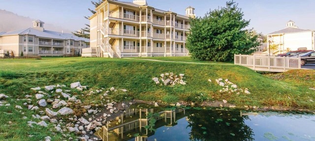 Great Place - 2 BD - Kitchen - Pool