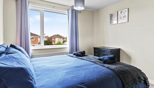 Great Sutton House Perfect for Contractors