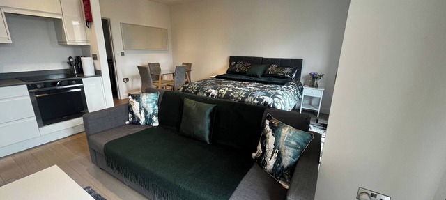 Grosvenor Rd Studio - Sleeps 4, Pet Friendly, WiFi