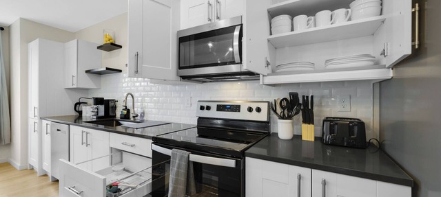 Group-Friendly Townhouse Stay – Sleeps up to 20