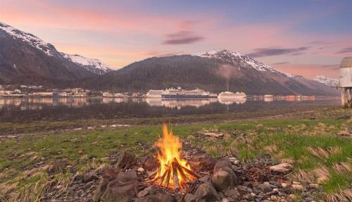 Group Getaway Oceanfront w Private Rocky Beach