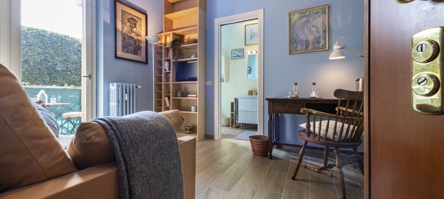 Guastalla lovely studio with romantic terrace