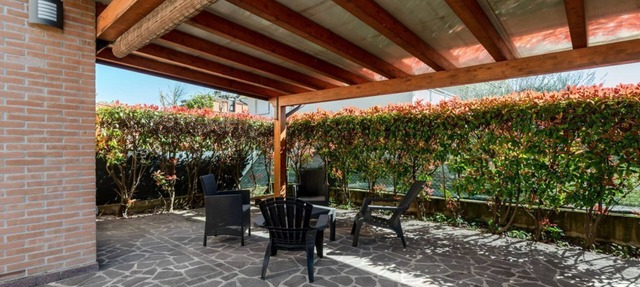 GuestHost - Cozy villa on two floors of about 150 sqm perfect for 7 people.The villa is located in a quiet residential area in the heart of nature in the Euganean Hills and a short walk from the wonderful spa of Abano and the historic center of Abano Ter