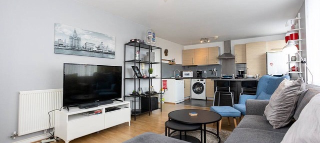GuestReady - Modern stay in Bispham House