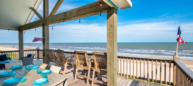 Gulf Front Luxury Beach House w/Mini Golf, Hot Tub, Firepit + Family Friendly