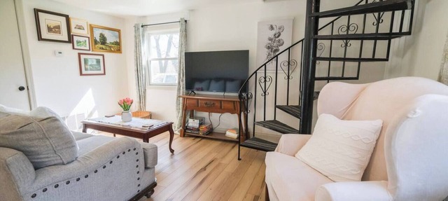 Hadley Hideaway Cottage