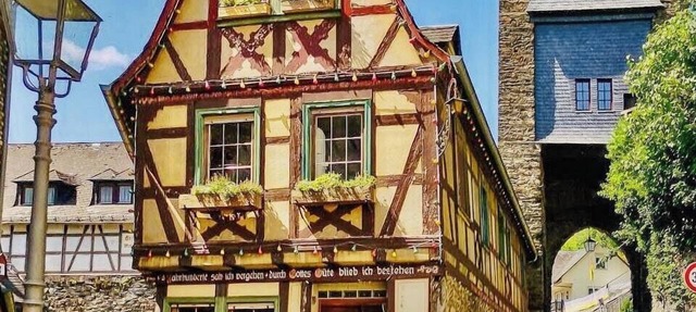 Half-timbered house from 1677 at Bacharach walls
