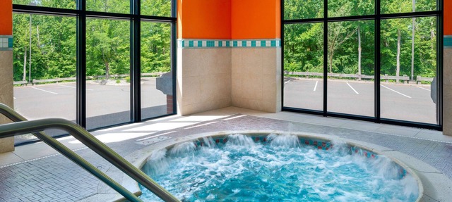 Hampton Inn Springfield South Enfield