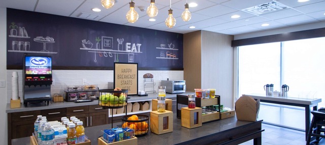 Hampton Inn & Suites North Attleboro