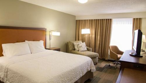 Hampton Inn & Suites Albany-Downtown