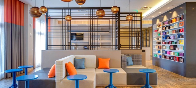 Hampton Inn & Suites Boston/Waltham