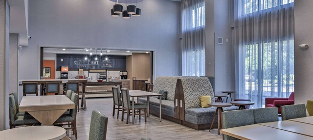 Hampton Inn & Suites Keene
