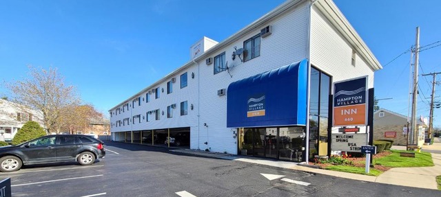Hampton Village Inn
