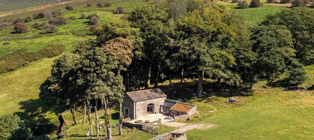 Handcrafted barn conversion in the heat of the Peak District