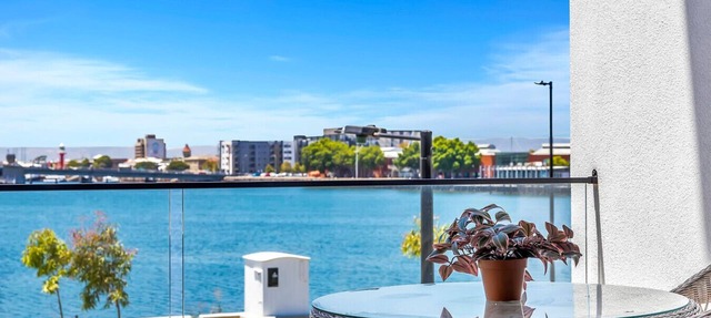 Harbourside Haven | Panoramic Views, Wi-Fi, Luxury
