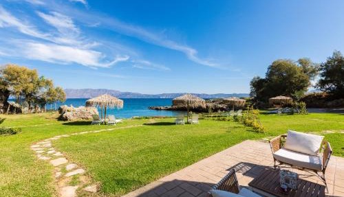 Harmony Villa - Beachfront Escape