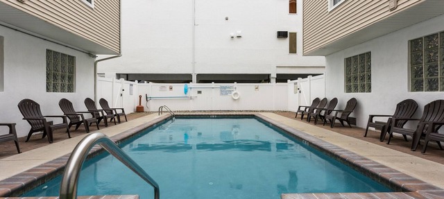 HERE'S THE ONE! #POOL#DECKS#GRILLS! 1/2 BLK 2 BEACH! 8/15 WEEK! LABOR DAY!