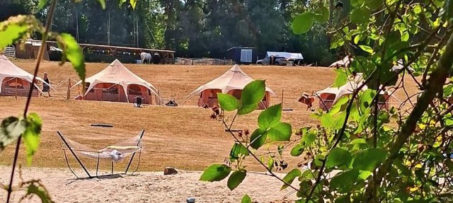 HERTFORD Farm yurt Tent Camping fire pit bbq pet friendly