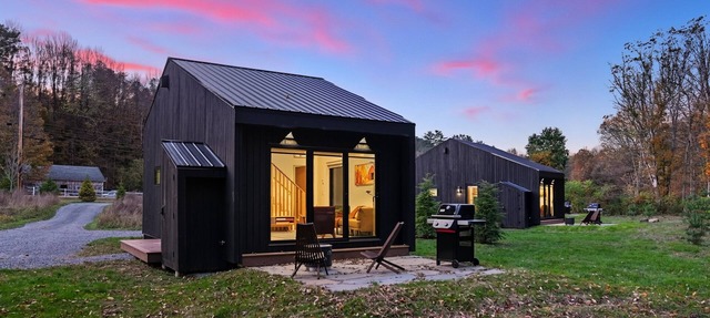 High-End Loft - Cozy Firepit, Hiking and Biking Trails, Near Okemo