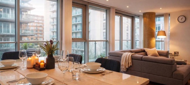 High-End Modern Two-Bedroom Apartment central
