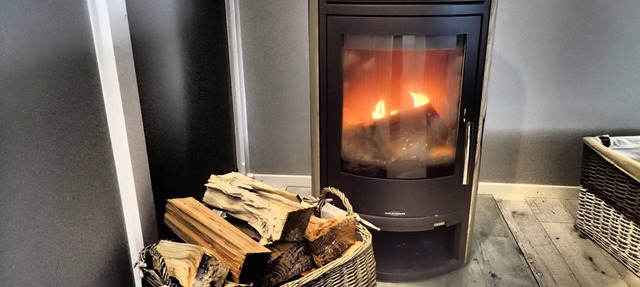 High quality holiday home with WiFi, fireplace & underfloor heating