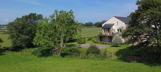 HIGH VIEW MEADOWS, family friendly in Kirkby Lonsdale