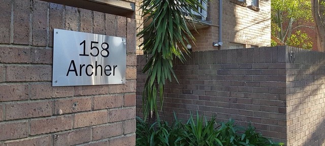 Highly rated 2 bedroom self contained apartment in a fantastic location