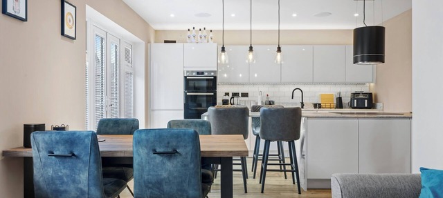 HighSpec Home Office SkyTV Families, Relocators, Contractors
