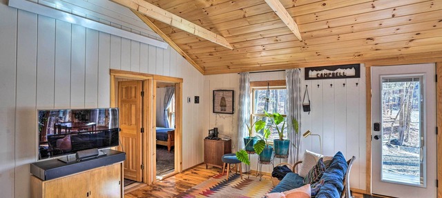 Hiking Trails On-Site: Cozy Falls Brook Cabin