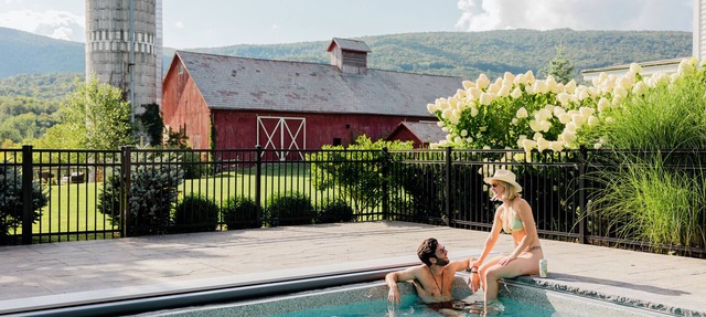 Hill Farm Inn