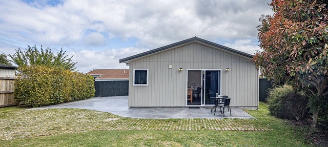 Hilltop Hideaway - Taupo Holiday Home